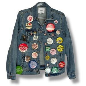 Vintage Jean Jacket Custom 80s 90s Pinback Buttons Pins Blue Denim Size Medium